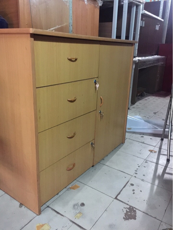 THANH LÝ TỦ QUẦN ÁO NHỎ VÀNG VÂN GỖ 120x45